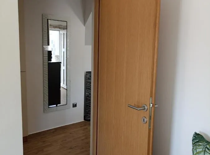Apartman Lara アパート *
