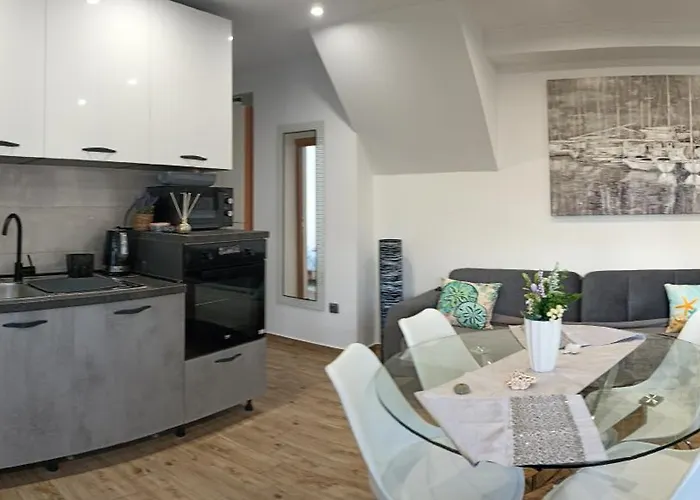 Apartman Lara شقة