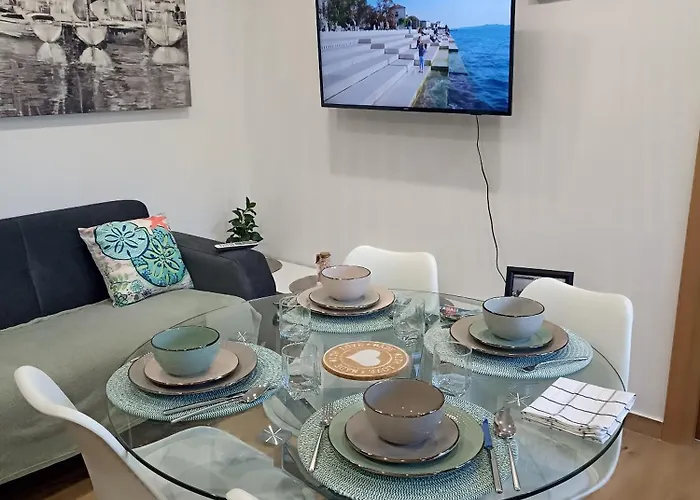 Apartman Lara زادار