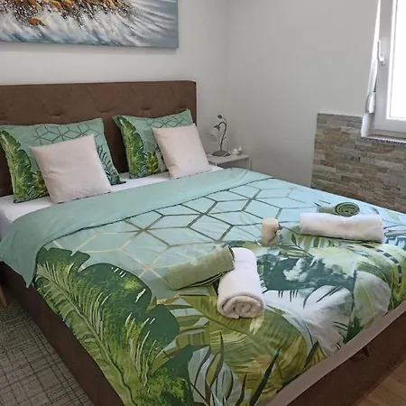 Apartment Apartman Lara *