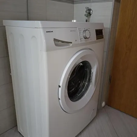 Apartman Lara *