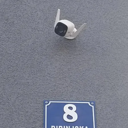 Apartman Lara Apartament *