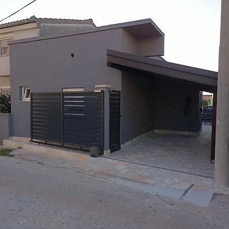 Apartman Lara Apartment